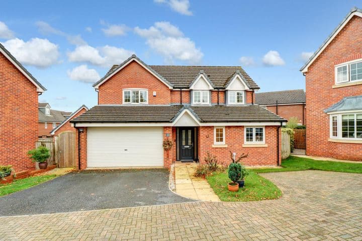 4 bedrooms house for sale in Preston, United Kingdom - Image 2