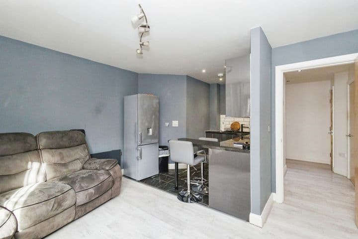 2 bedrooms apartment for sale in Manchester, United Kingdom - Image 10