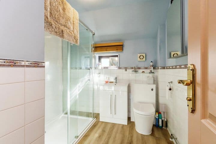 4 bedrooms house for sale in Nottingham, United Kingdom - Image 10