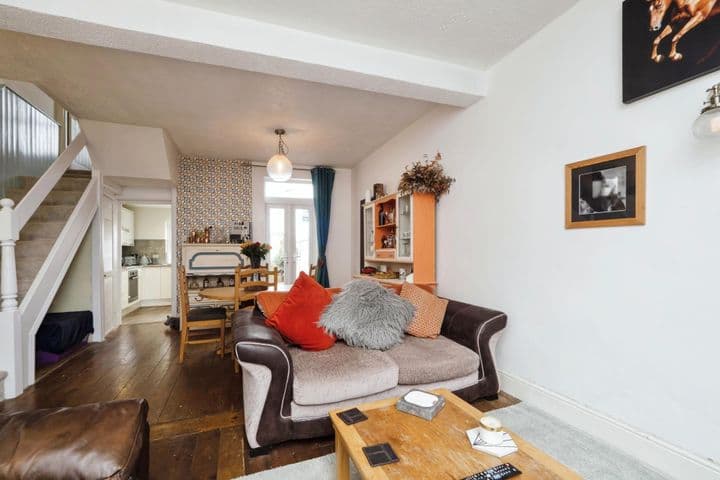 2 bedrooms house for sale in Exeter, United Kingdom - Image 2