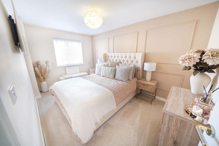 3 bedrooms house for sale in Neath Port Talbot, United Kingdom - Image 12