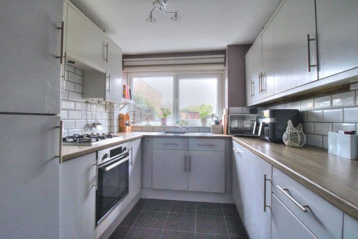 3 bedrooms house for sale in Basildon, United Kingdom - Image 6