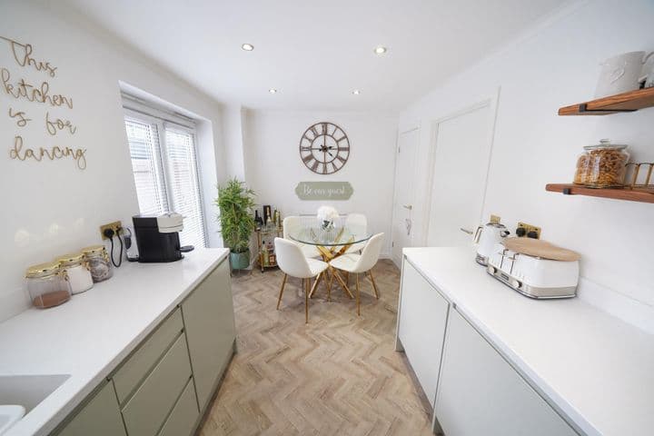 3 bedrooms house for sale in Neath Port Talbot, United Kingdom - Image 8