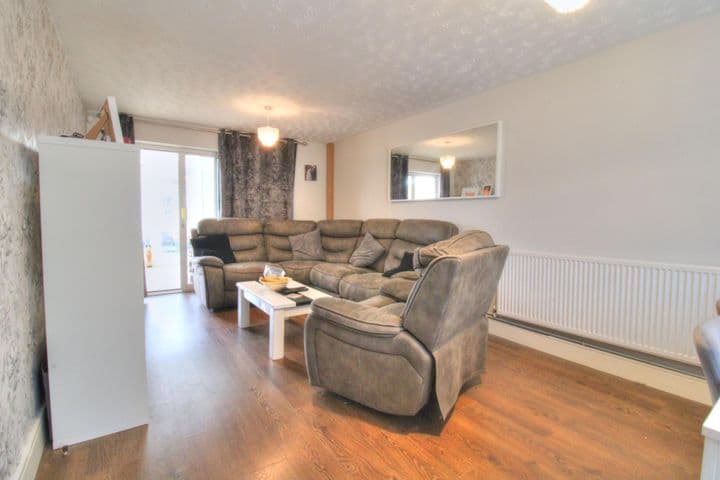 3 bedrooms house for sale in Basildon, United Kingdom - Image 5