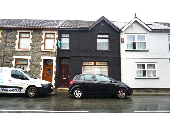 3 bedrooms house for sale in Tonypandy, United Kingdom - Image 2