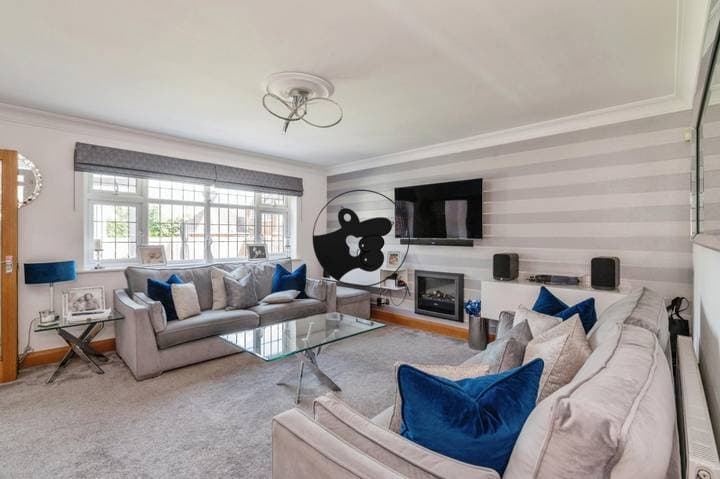 4 bedrooms house for sale in Basildon, United Kingdom - Image 3