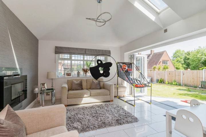 4 bedrooms house for sale in Basildon, United Kingdom - Image 10