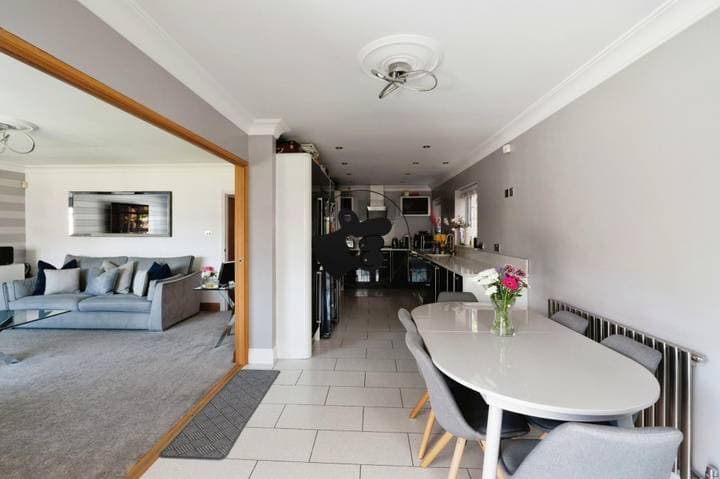 4 bedrooms house for sale in Basildon, United Kingdom - Image 6