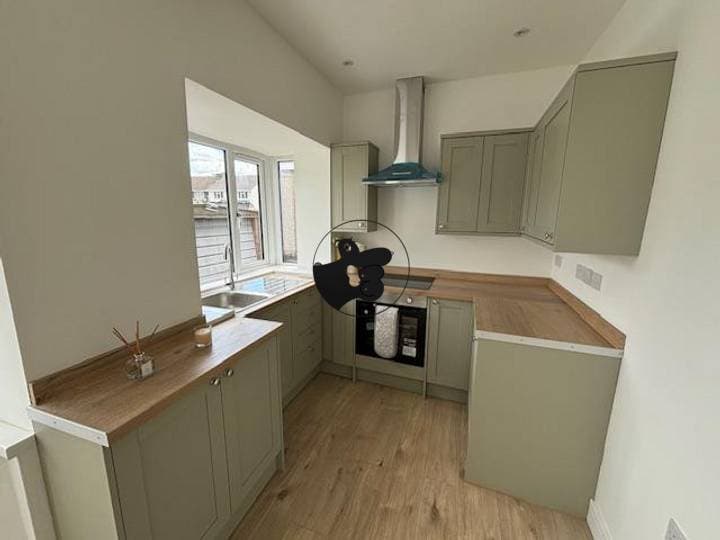 3 bedrooms house for sale in Newport, United Kingdom - Image 3