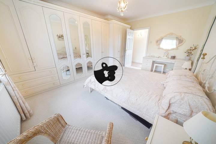 4 bedrooms house for sale in Llanelli, United Kingdom - Image 24