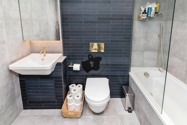 2 bedrooms apartment for sale in London, United Kingdom - Image 15