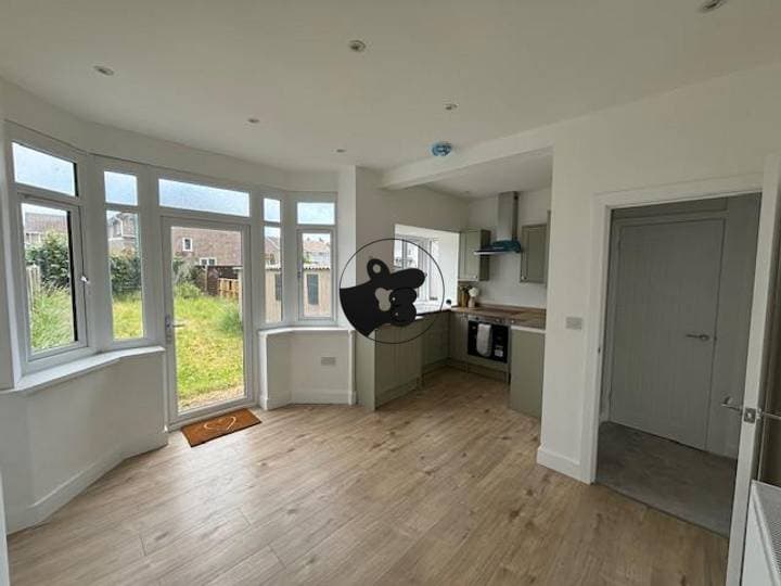 3 bedrooms house for sale in Newport, United Kingdom - Image 4