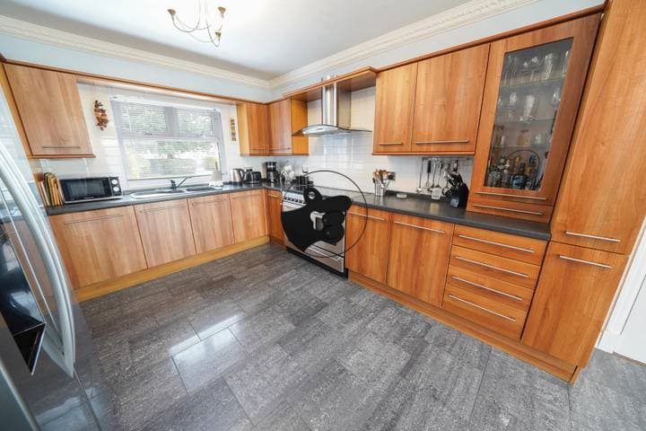 4 bedrooms house for sale in Llanelli, United Kingdom - Image 10