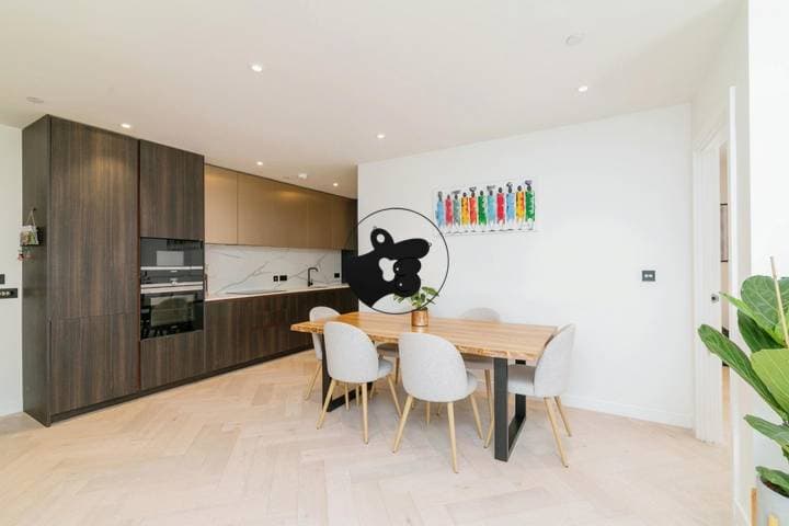 2 bedrooms apartment for sale in London, United Kingdom - Image 3