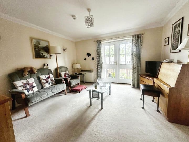 1 bedroom apartment for sale in Bristol, United Kingdom - Image 7