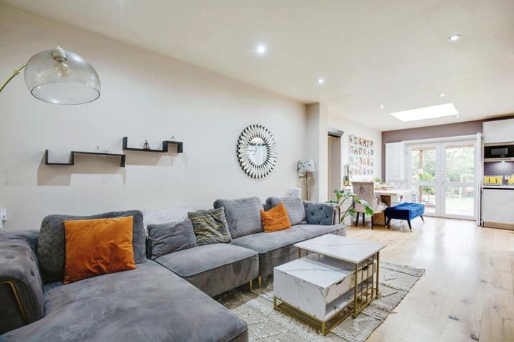 4 bedrooms house for sale in Wembley, United Kingdom - Image 4