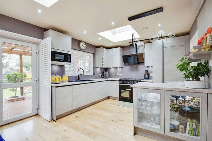 4 bedrooms house for sale in Wembley, United Kingdom - Image 6