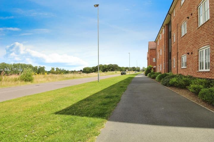 2 bedrooms apartment for sale in Norwich, United Kingdom - Image 6