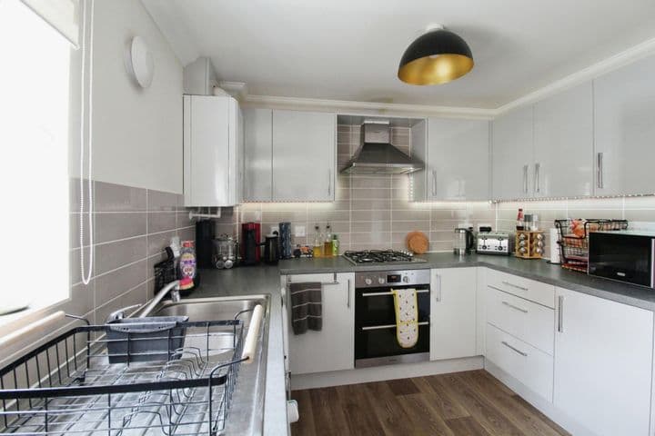 2 bedrooms apartment for sale in Norwich, United Kingdom - Image 2