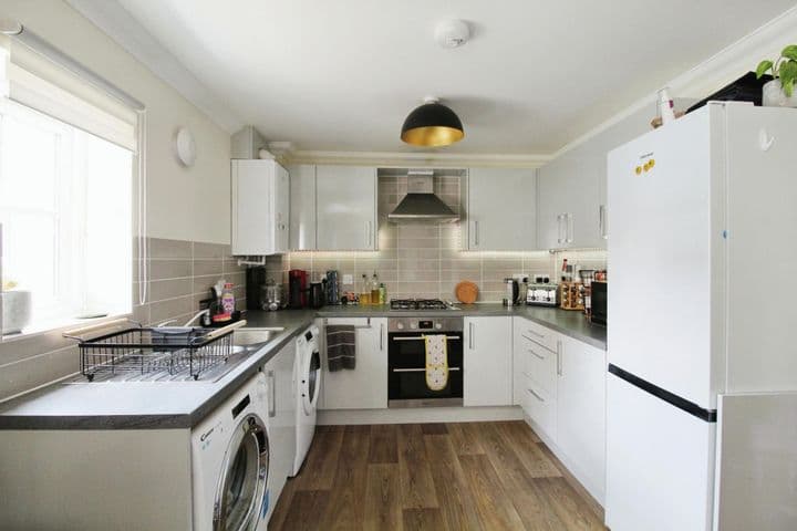 2 bedrooms apartment for sale in Norwich, United Kingdom - Image 11