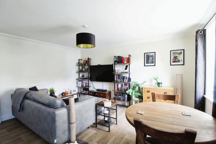 2 bedrooms apartment for sale in Norwich, United Kingdom - Image 8