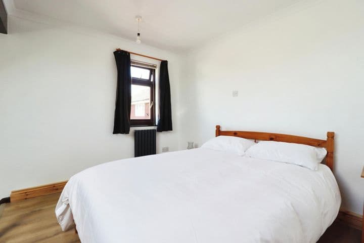 1 bedroom house for sale in Chelmsford, United Kingdom - Image 11