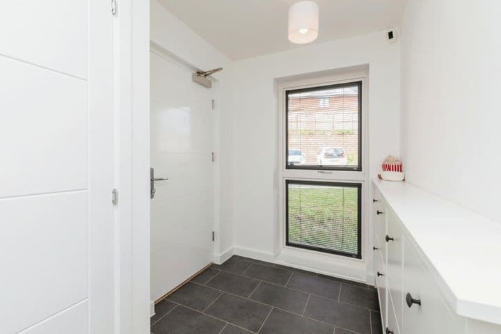 1 bedroom apartment for sale in Bristol, United Kingdom - Image 5