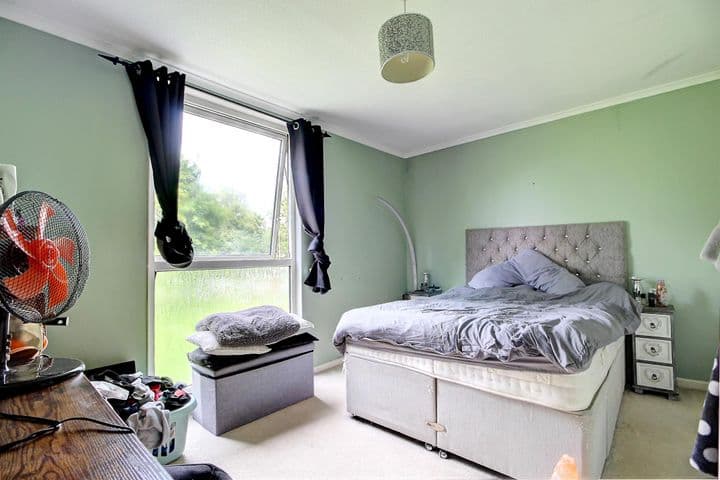 4 bedrooms house for sale in Basingstoke, United Kingdom - Image 6