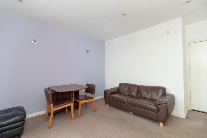 1 bedroom apartment for sale in Dundee, United Kingdom - Image 5