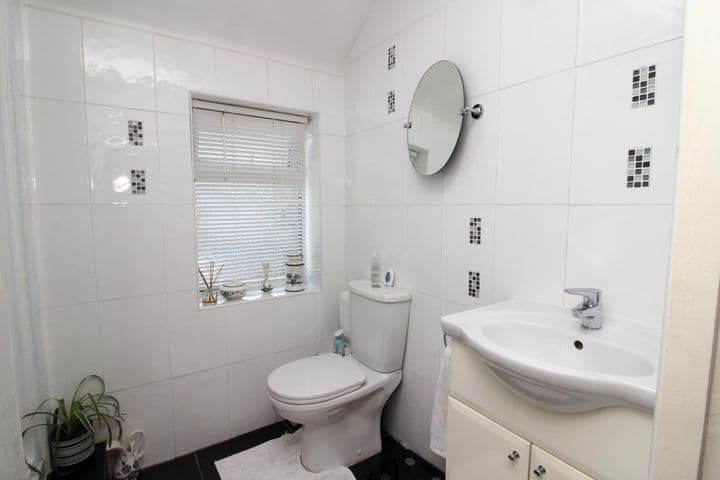 2 bedrooms house for sale in Dagenham, United Kingdom - Image 11