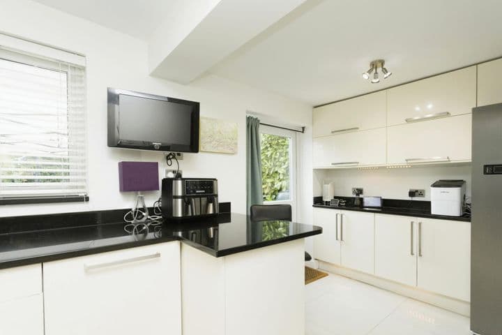 4 bedrooms house for sale in Horsham, United Kingdom - Image 5