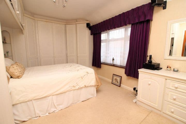 2 bedrooms house for sale in Dagenham, United Kingdom - Image 9