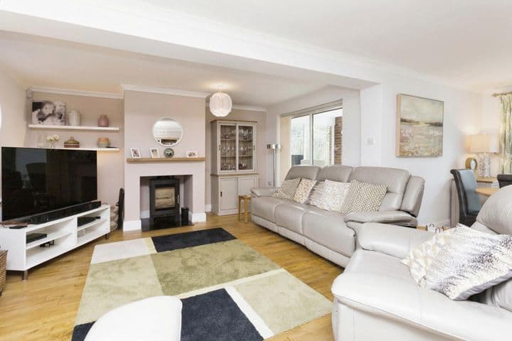 4 bedrooms house for sale in Horsham, United Kingdom - Image 7