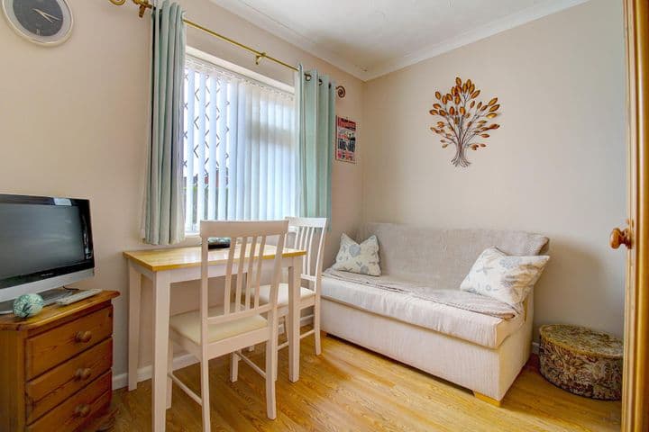 2 bedrooms house for sale in Streetly, United Kingdom - Image 11