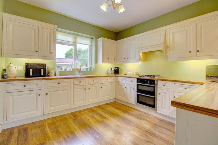 4 bedrooms house for sale in Tamworth, United Kingdom - Image 9