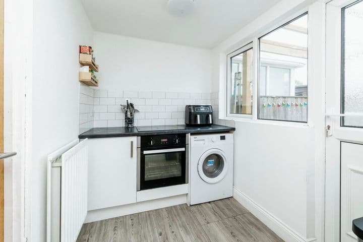 3 bedrooms house for sale in Newcastle Upon Tyne, United Kingdom - Image 9