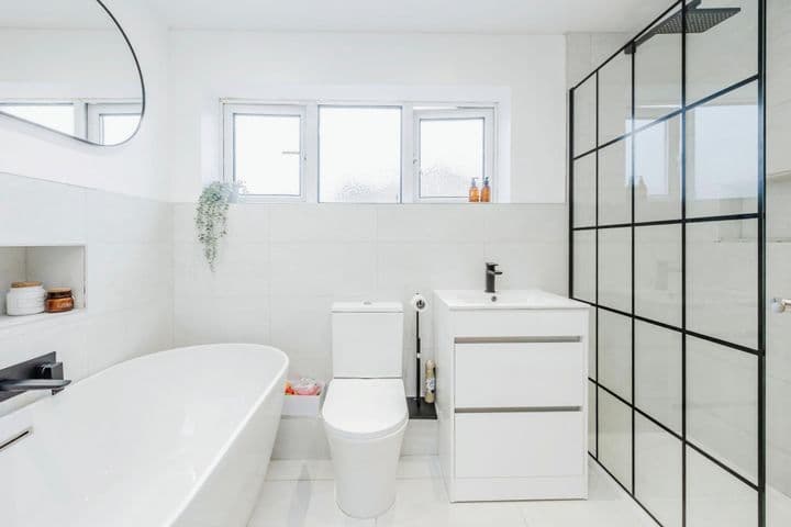 3 bedrooms house for sale in Newcastle Upon Tyne, United Kingdom - Image 11