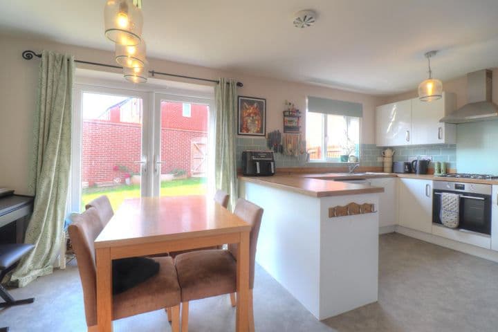 3 bedrooms house for sale in Loughborough, United Kingdom - Image 3