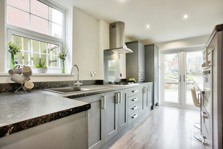 2 bedrooms house for sale in Newcastle Upon Tyne, United Kingdom - Image 3