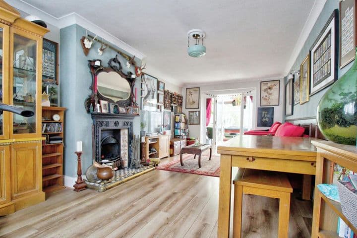 3 bedrooms house for sale in Romford, United Kingdom - Image 10