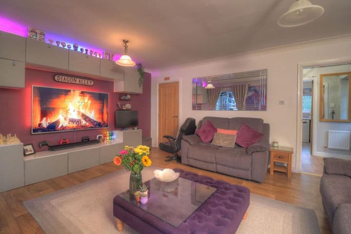 3 bedrooms house for sale in Coalville, United Kingdom - Image 3