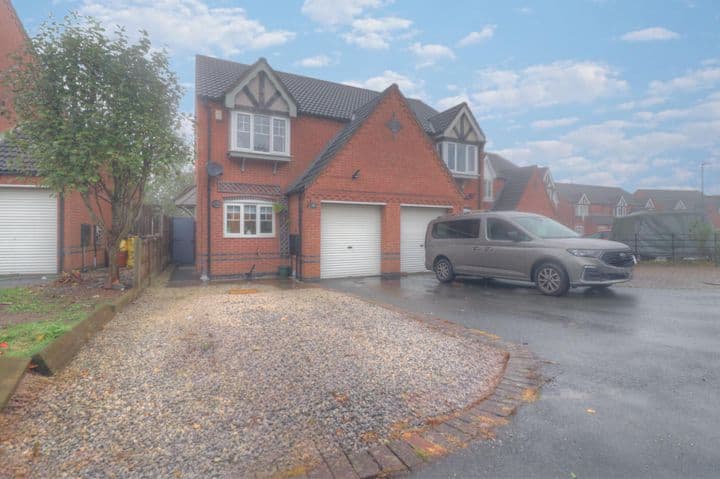 3 bedrooms house for sale in Coalville, United Kingdom - Image 2