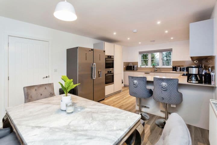 4 bedrooms house for sale in Tonbridge, United Kingdom - Image 2