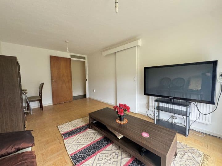 1 bedroom apartment for sale in Feltham, United Kingdom - Image 6