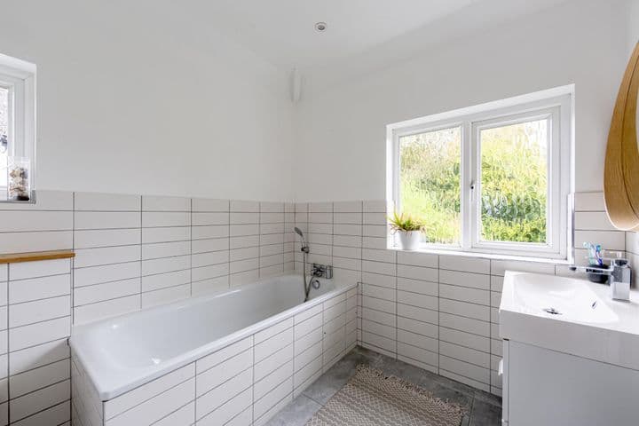 3 bedrooms house for sale in Bushey, United Kingdom - Image 10