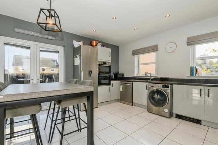 4 bedrooms house for sale in Bradford, United Kingdom - Image 3