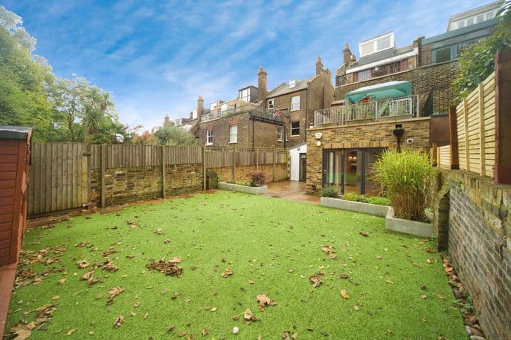 3 bedrooms apartment for sale in London, United Kingdom - Image 10