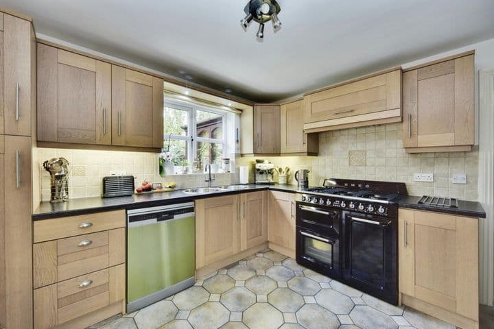 5 bedrooms house for sale in Rochester, United Kingdom - Image 8