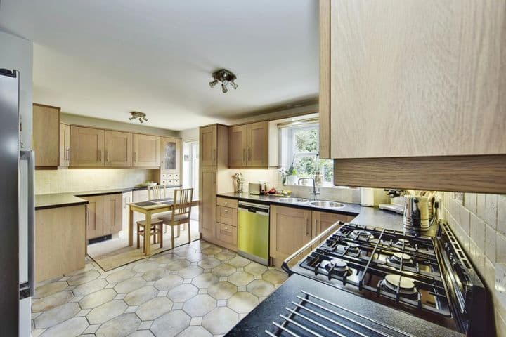 5 bedrooms house for sale in Rochester, United Kingdom - Image 2