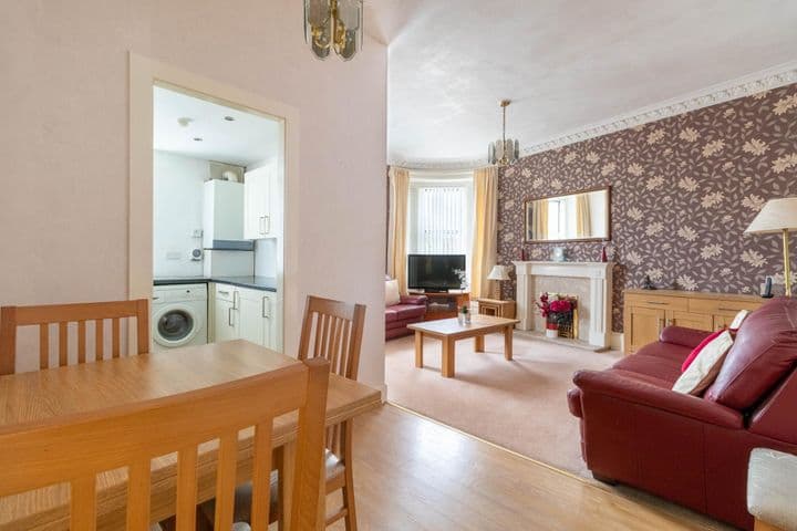 2 bedrooms apartment for sale in Dundee, United Kingdom - Image 5